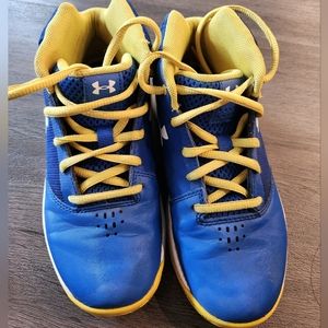 Boy' high top/ basketball blue sneakers under armour size 1